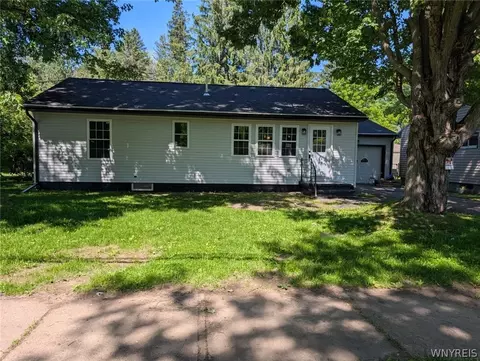 163 N Willow St, Oneida, NY 13421