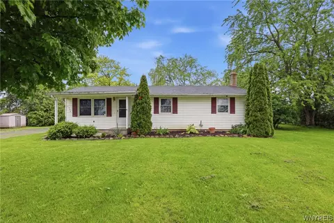 5594 Walkers Corners Rd, Elba, NY 14058