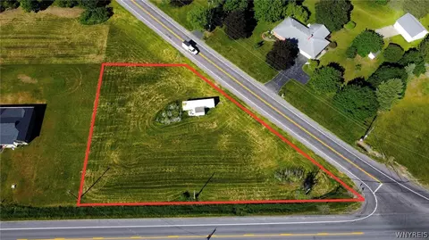 5603 Stone Rd, Lockport Town, NY 14094