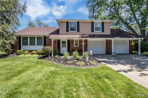 52 Candy Ln, Orchard Park, NY 14127