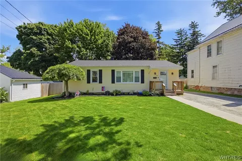 61 Adam St, Lockport, NY 14094