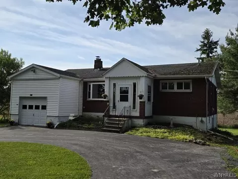 1064 Reynolds Rd, Darien, NY 14036