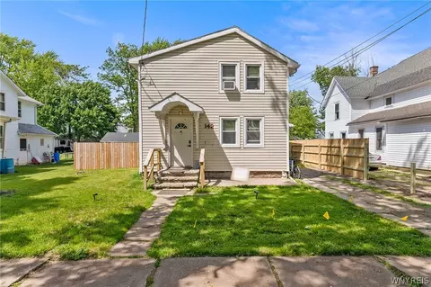 142 Spalding St, Lockport, NY 14094