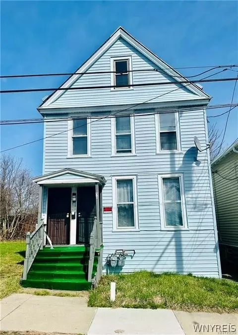 31 Earl Pl, Buffalo, NY 14211