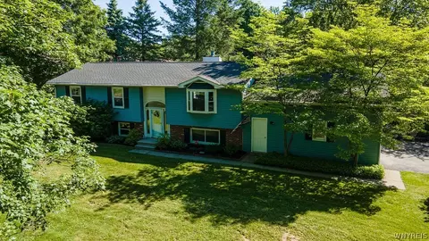 13670 Martin Rd, Newstead, NY 14001