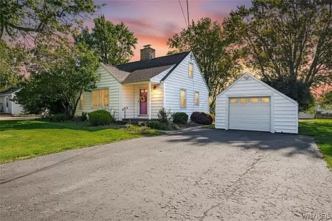 5685 Locust Street Ext, Lockport, NY 14094