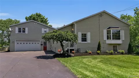 115 Tennyson Ter, Amherst, NY 14221