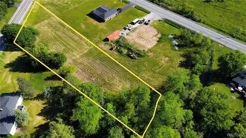 4200 Johnson Rd, Lockport Town, NY 14094