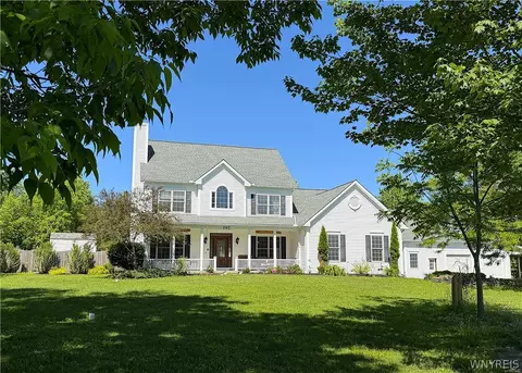 285 Cook Rd, Aurora, NY 14052