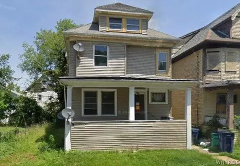 42 Brewster St, Buffalo, NY 14214