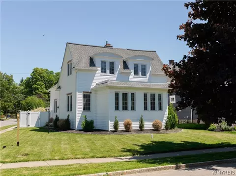 206 Tuscarora Rd, Buffalo, NY 14220