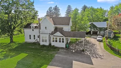 400 Franklin St, Springville, NY 14141