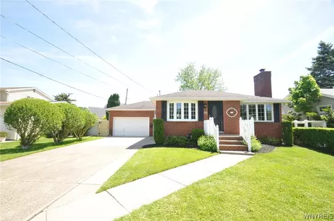 221 N Linden St, Amherst, NY 14221