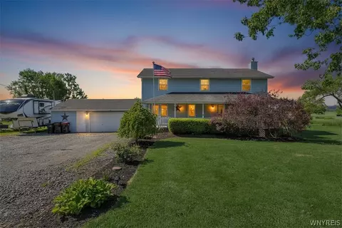 8801 Chestnut Ridge Rd, Royalton, NY 14067