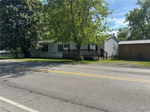 9743 Mckinstry Rd, Machias, NY 14101