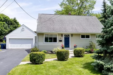 155 N Autumn St, Amherst, NY 14221