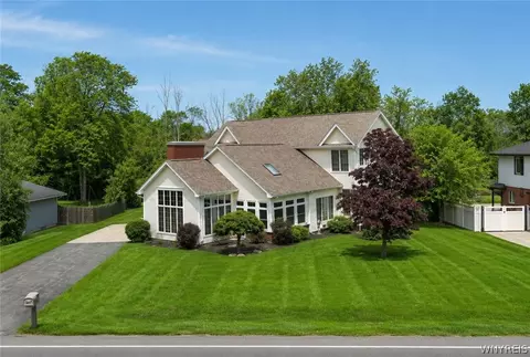 783 W River Rd, Grand Island, NY 14072