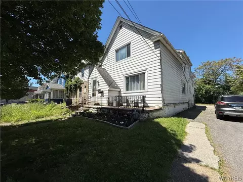 30 Hobart St, Buffalo, NY 14206