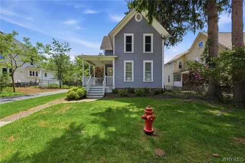 691 Oakwood Ave, Aurora, NY 14052