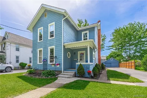 39 Grant St, Lockport, NY 14094