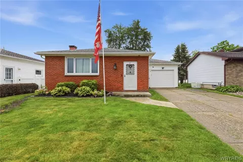 87 Bronx Dr, Cheektowaga, NY 14227