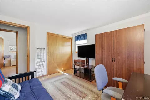Bedroom - 86 Patsy Ln, Depew, NY 14043 photo 6 of 7