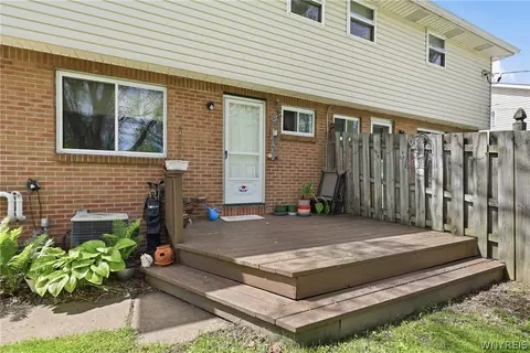 Exterior - 86 Patsy Ln, Depew, NY 14043 photo 4 of 6