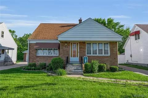 138 Mcnaughton Ave, Cheektowaga, NY 14225