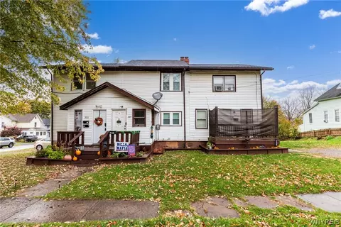 351 Gooding St, Lockport, NY 14094