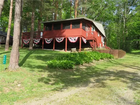 8596 Sunset Dr, Caneadea, NY 14717