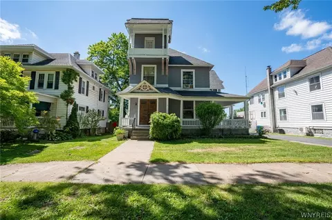 102 Niagara St, Lockport, NY 14094