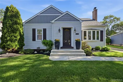 88 Cleveland Dr, Buffalo, NY 14223