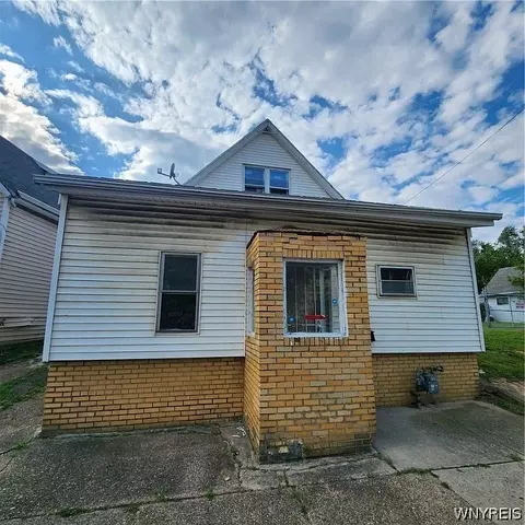 38 Ontario St, Buffalo, NY 14207