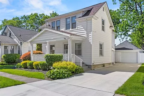 19 Millar Pl, Lockport, NY 14094