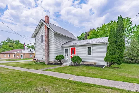 261 Seminary St, Wilson, NY 14172