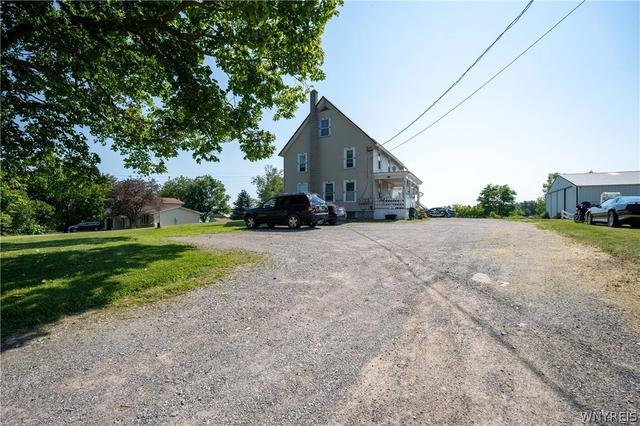9571 Bernd Rd, Le Roy, NY 14482