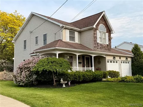 45 Girard Ave, Cheektowaga, NY 14227
