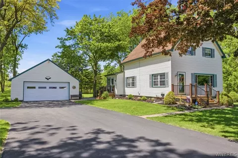 8248 Lewiston Rd, Batavia, NY 14020