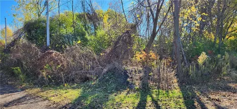 5613 Baker Ave, Niagara Falls, NY 14304