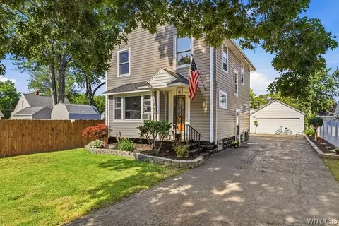 620 86th St, Niagara Falls, NY 14304