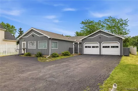 3231-3233 Military Rd, Niagara, NY 14304