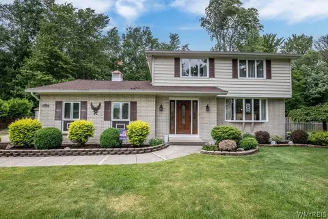 1631 Huth Rd, Grand Island, NY 14072