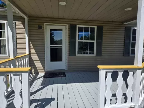 Exterior - 12507 Ridge Rd, Ridgeway, NY 14103 photo 2 of 5