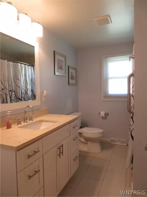 Bath - 571 Tuscarora Rd, Evans, NY 14006 photo 1 of 3
