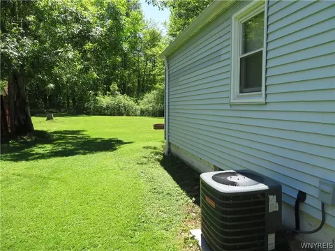 Exterior - 571 Tuscarora Rd, Evans, NY 14006 photo 7 of 7