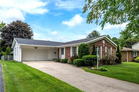 52 Bucyrus Dr, Amherst, NY 14228
