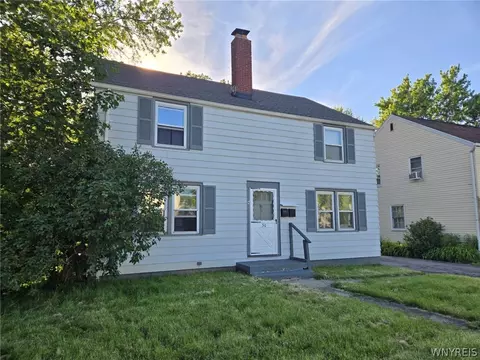 30 Ellen Dr, Cheektowaga, NY 14225