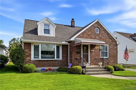 72 Arcade Ave, Amherst, NY 14226