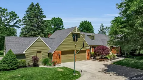10200 Lapp Rd, Clarence Center, NY 14032