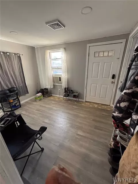 Entry Way - 1874 Hess Rd, Appleton, NY 14008 photo 2 of 2